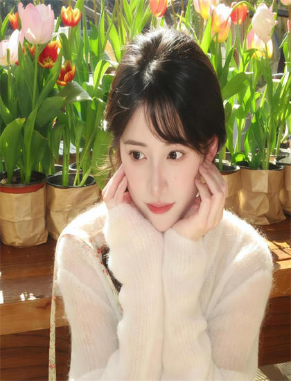 人物深度分析：《绝世神眼》中的色彩的运用技巧与情绪传达 理解角色的文化意义